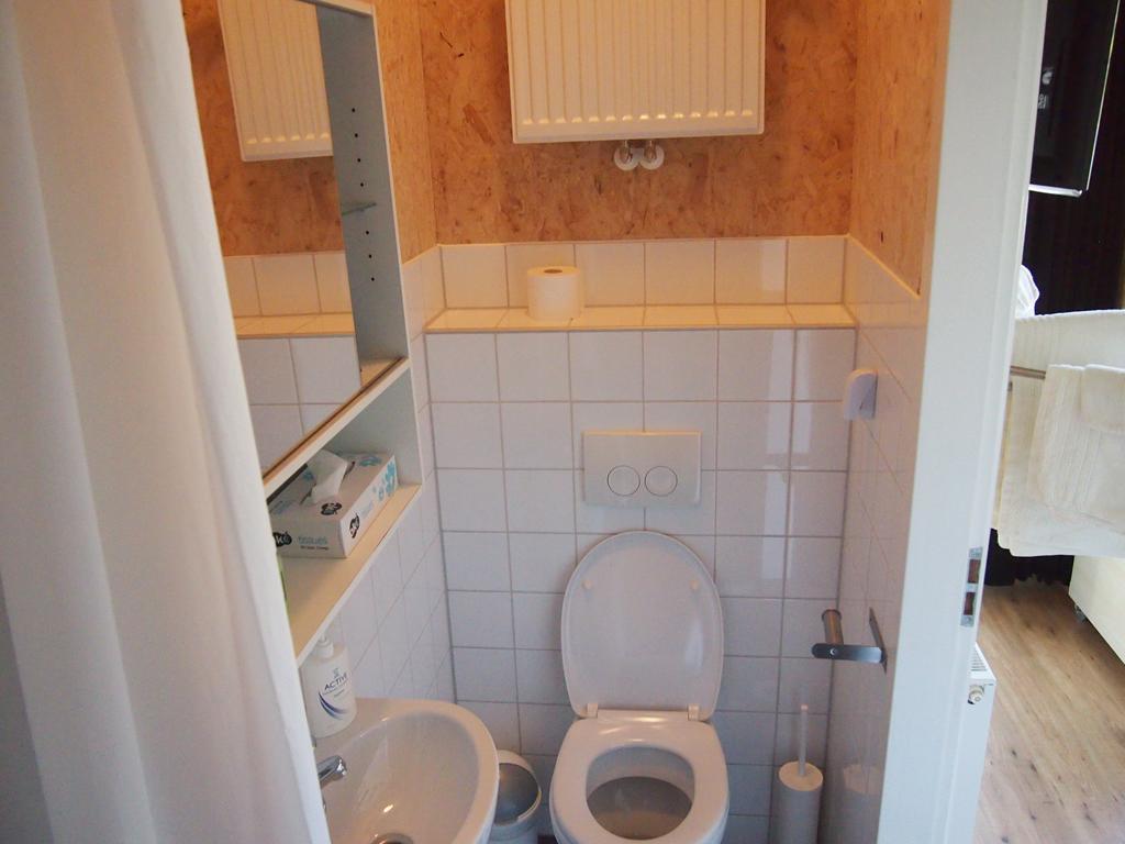 Hotel Kantje Levantje Middelharnis Bagian luar foto