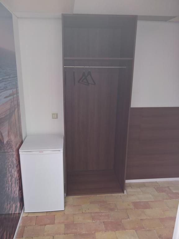 Hotel Kantje Levantje Middelharnis Bagian luar foto